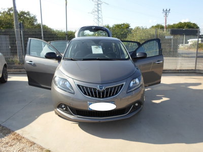 Lancia Ypsilon 1.0 FireFly 5 porte S&S Hybrid Gold Plus (9)