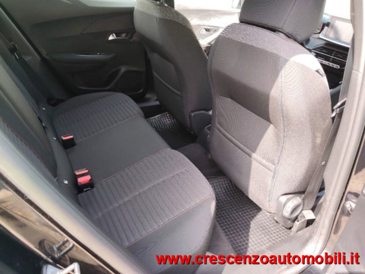 Peugeot 2008 BlueHDi 110 S&S GT (16)