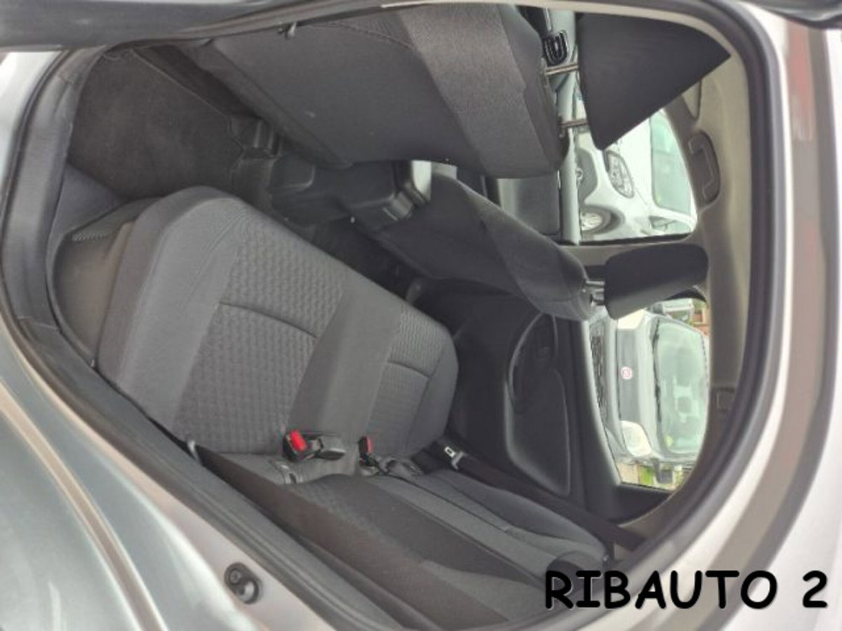 Toyota Yaris 1.5 Hybrid 5 porte Trend (10)