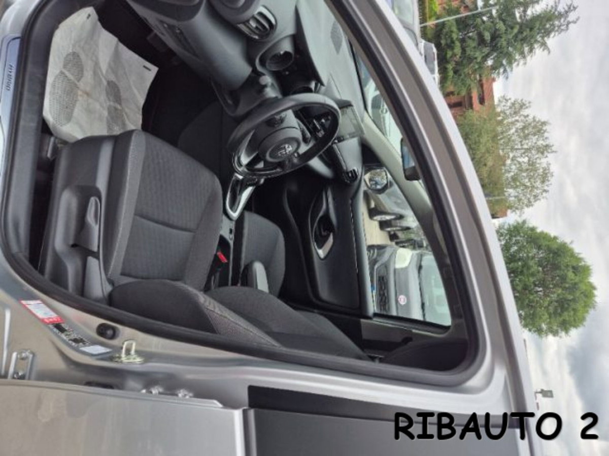 Toyota Yaris 1.5 Hybrid 5 porte Trend (12)