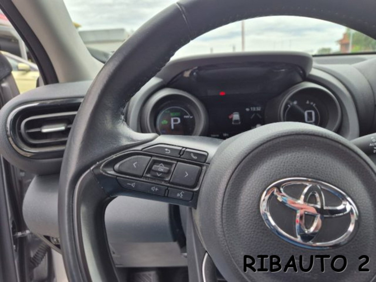 Toyota Yaris 1.5 Hybrid 5 porte Trend (13)