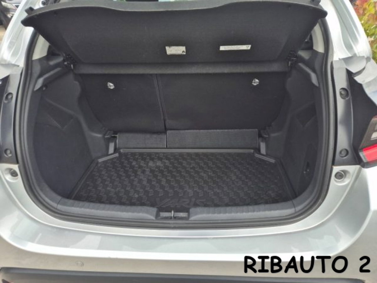 Toyota Yaris 1.5 Hybrid 5 porte Trend (19)
