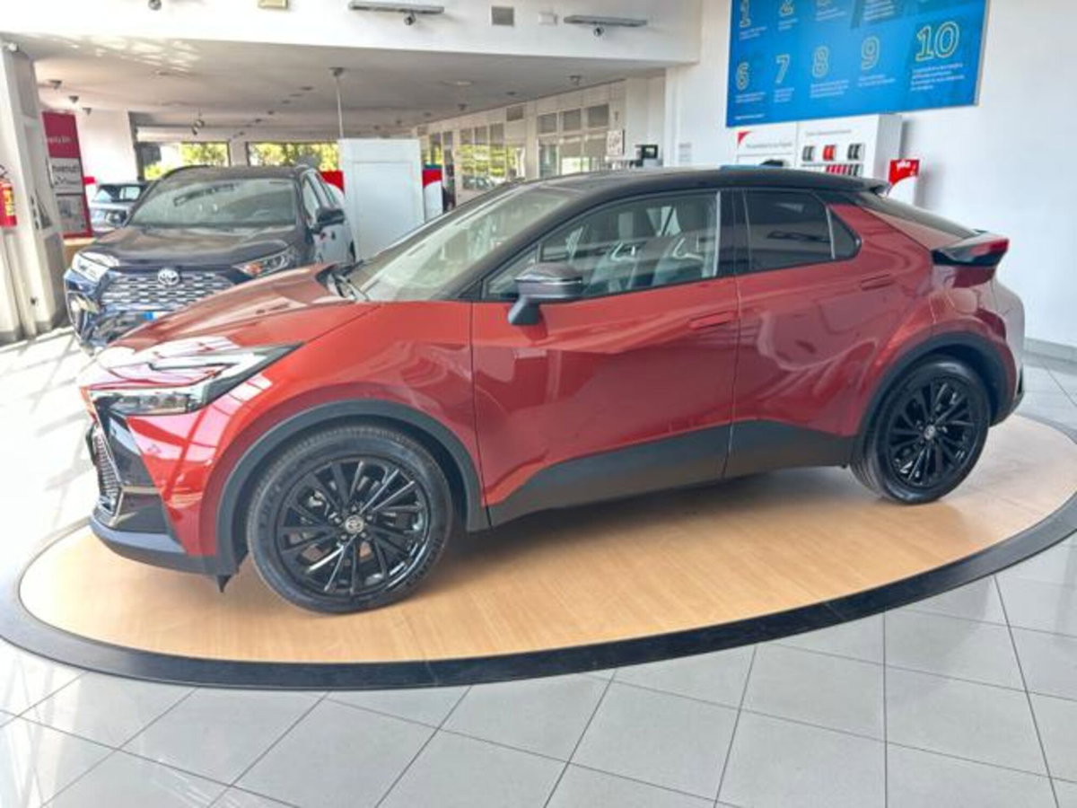 Toyota Toyota C-HR 2.0 phev GR Sport fwd e-cvt (2)