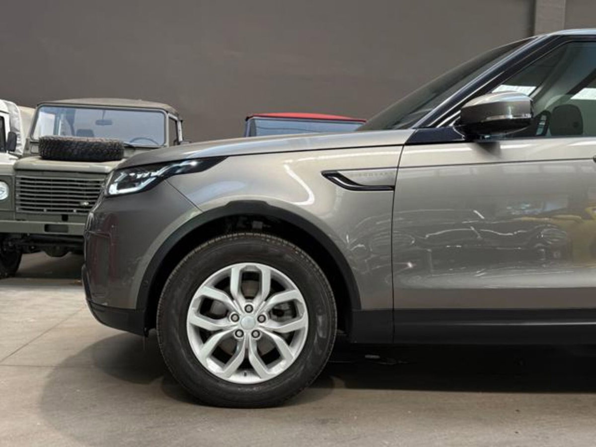 Land Rover Discovery 2.0 SD4 240 CV SE (7)