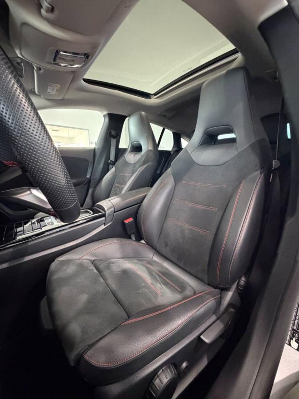Mercedes-Benz CLA Shooting Brake 200 d AMG Line Premium Plus auto (10)