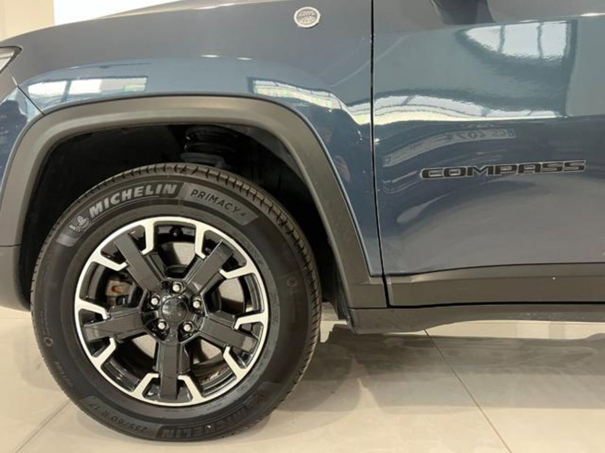 Jeep Compass 1.3 T4 240CV PHEV AT6 4xe Trailhawk (5)