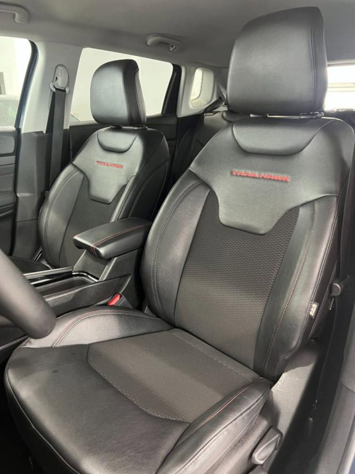 Jeep Compass 1.3 T4 240CV PHEV AT6 4xe Trailhawk (8)