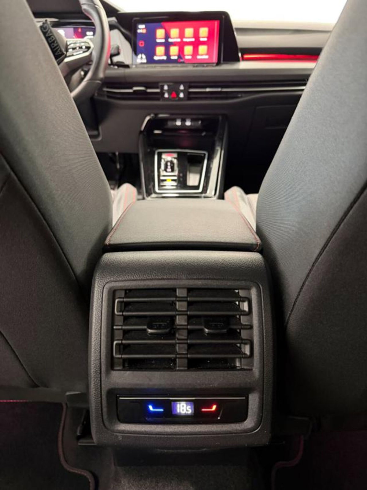 Volkswagen Golf 2.0 tsi GTI MT Ultimate 245cv (15)