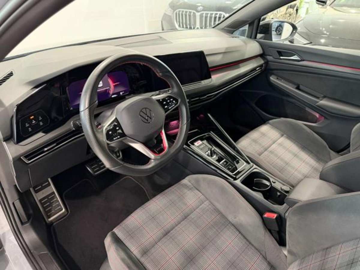 Volkswagen Golf 2.0 tsi GTI MT Ultimate 245cv (6)