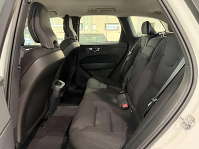 Volvo XC60 B4 (d) AWD Geartronic Business Plus (15)