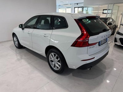 Volvo XC60 B4 (d) AWD Geartronic Business Plus (4)