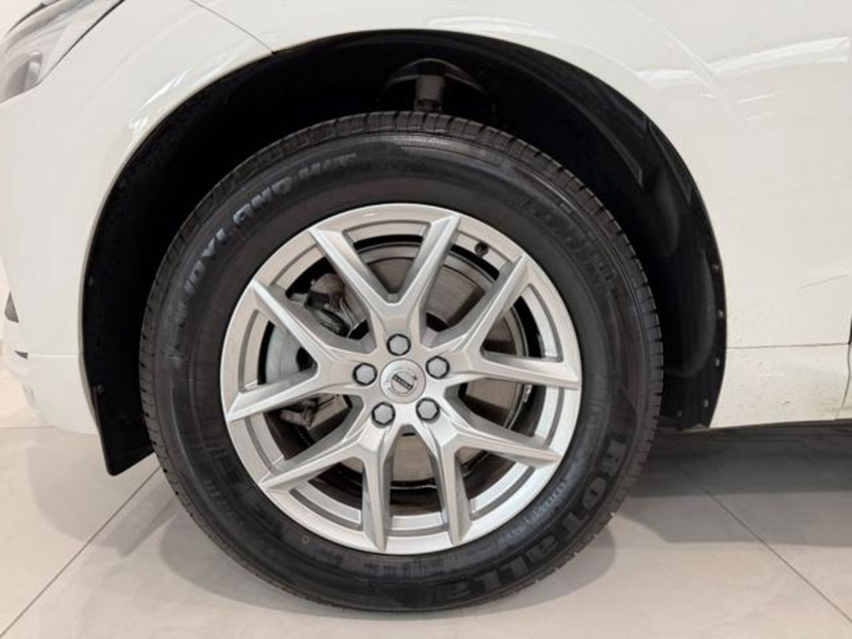 Volvo XC60 B4 (d) AWD Geartronic Business Plus (5)