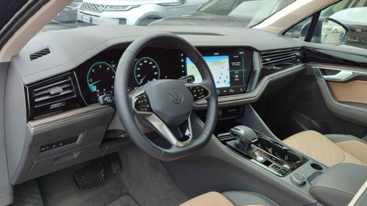 Volkswagen Touareg 3.0 V6 TDI SCR Elegance (6)