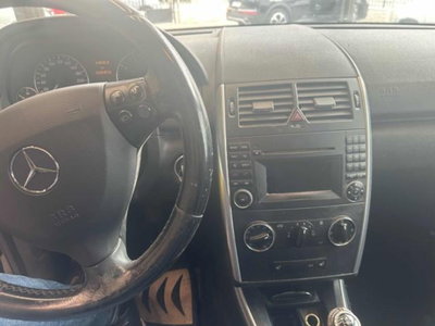 Mercedes-Benz Classe A 160 BlueEFFICIENCY (12)