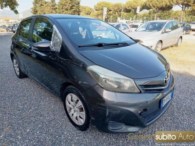 Toyota Yaris 1.0 5 porte (3)
