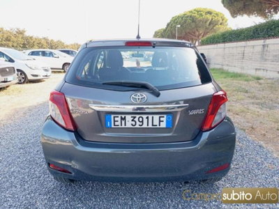 Toyota Yaris 1.0 5 porte (4)