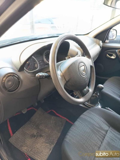 Dacia Duster 1.6 110CV 4x2 Lauréate (10)
