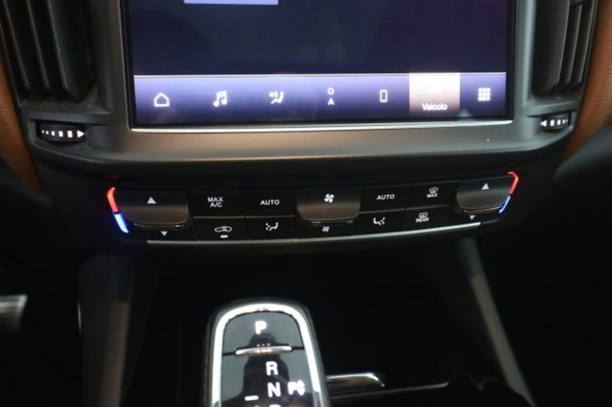 Maserati Levante Levante MHEV 330 CV AWD GT (13)
