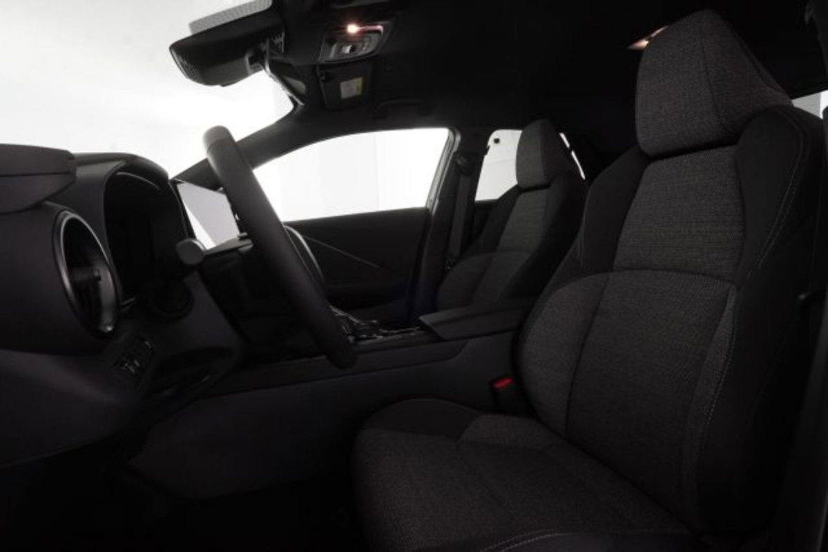 Toyota Toyota C-HR 1.8 hv Lounge fwd e-cvt (10)