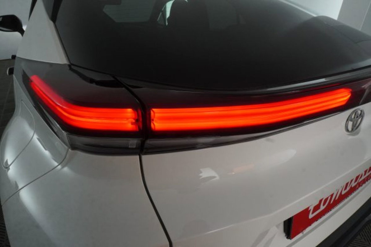 Toyota Toyota C-HR 1.8 hv Lounge fwd e-cvt (17)