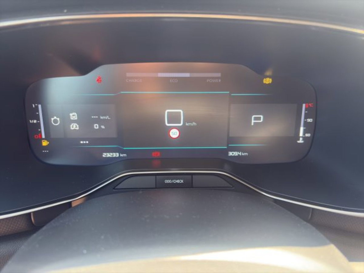 Citroen C5 Aircross 1.2 hybrid Plus 136cv e-dcs6 (14)