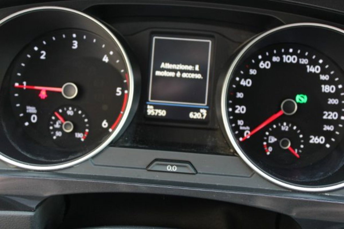 Volkswagen Tiguan 2.0 TDI 150 CV SCR DSG 4MOTION Life (11)