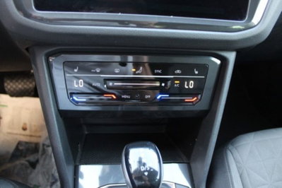 Volkswagen Tiguan 2.0 TDI 150 CV SCR DSG 4MOTION Life (14)
