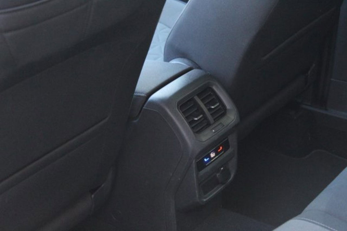 Volkswagen Tiguan 2.0 TDI 150 CV SCR DSG 4MOTION R-Line (6)