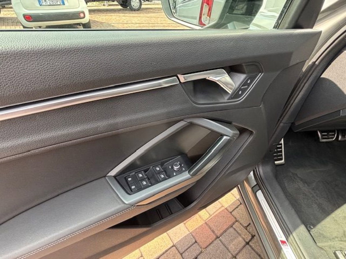 Audi Q3 35 TFSI S tronic S line edition (9)