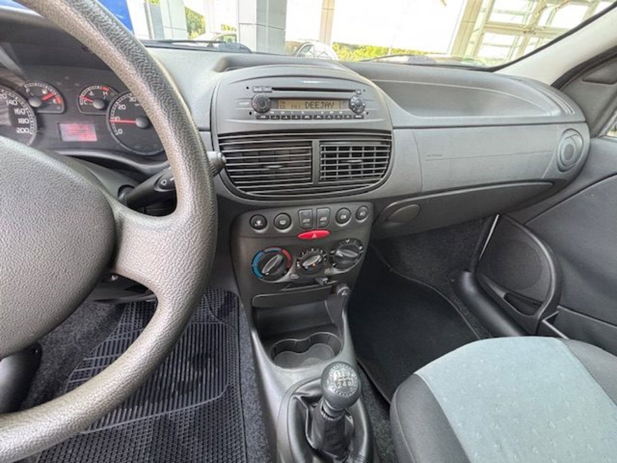 Fiat Punto 1.2 5 porte Dynamic (12)