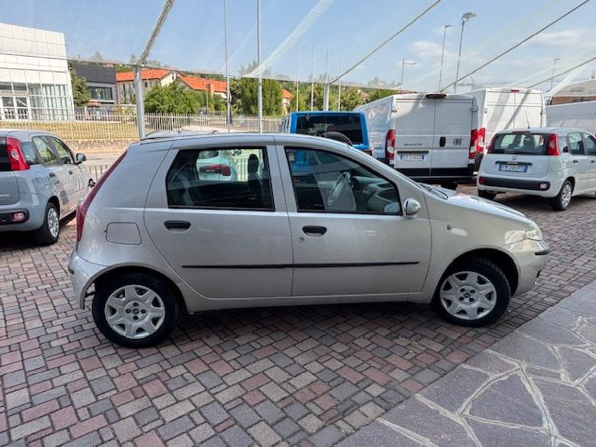 Fiat Punto 1.2 5 porte Dynamic (4)