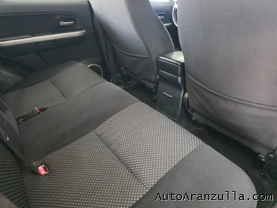 Suzuki Grand Vitara 1.9 DDiS 5 porte Crossover (10)