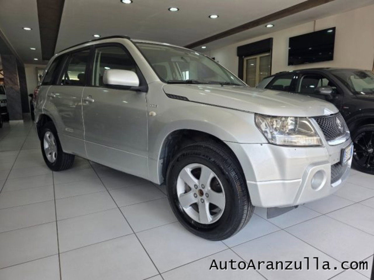 Suzuki Grand Vitara 1.9 DDiS 5 porte Crossover (3)