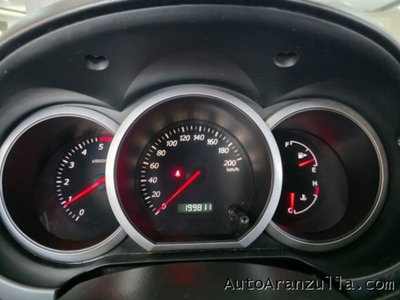 Suzuki Grand Vitara 1.9 DDiS 5 porte Crossover (8)