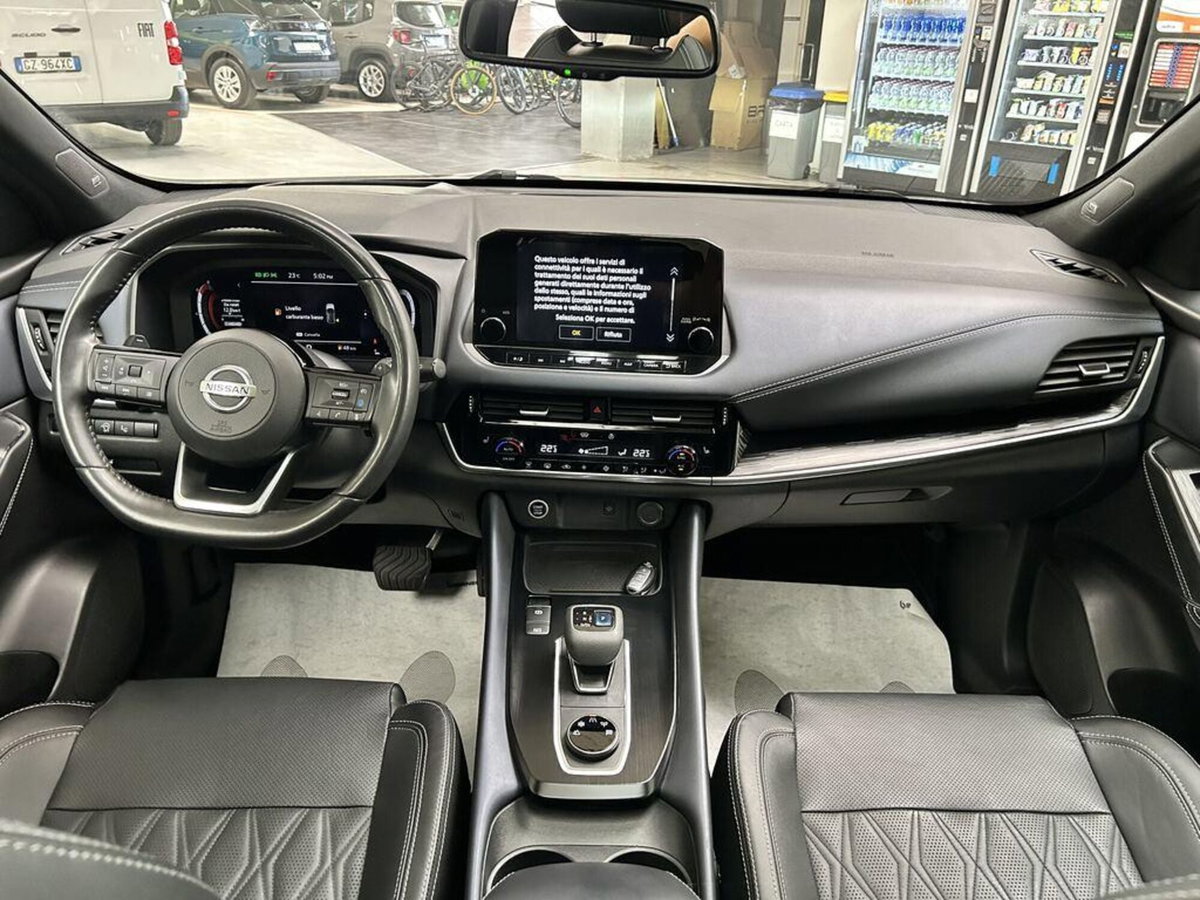 Nissan Qashqai 1.3 mhev Tekna 4wd 158cv xtronic (10)