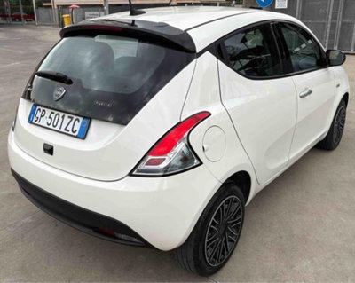 Lancia Ypsilon 1.0 FireFly 5 porte S&S Hybrid Gold Plus (5)