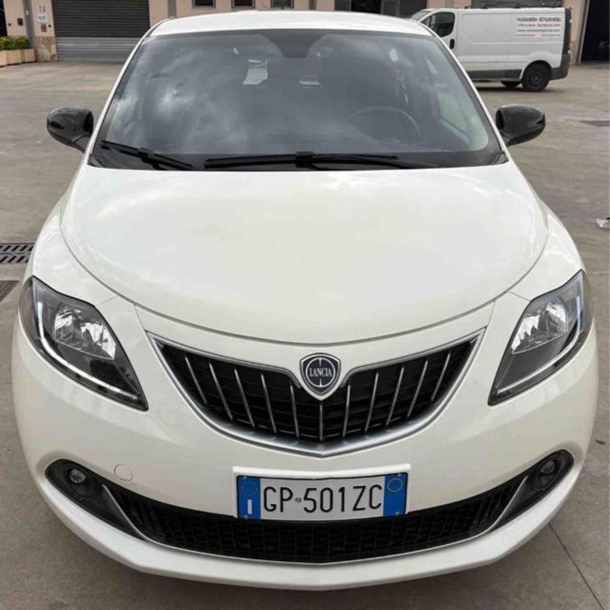 Lancia Ypsilon 1.0 FireFly 5 porte S&S Hybrid Gold Plus (8)