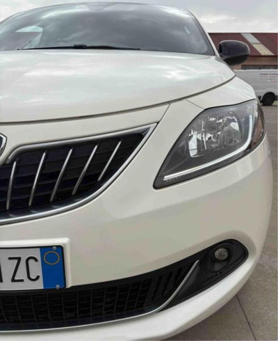 Lancia Ypsilon 1.0 FireFly 5 porte S&S Hybrid Gold Plus (9)