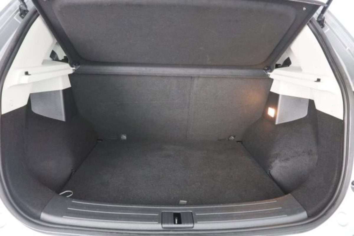 Mg ZS ZS 1.5 Luxury (6)