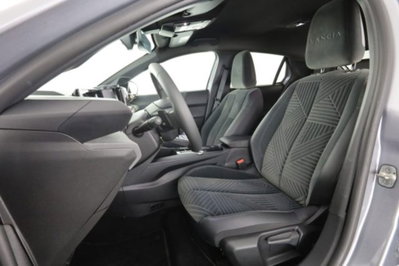 Lancia Ypsilon 1.2 LX 100cv (2)