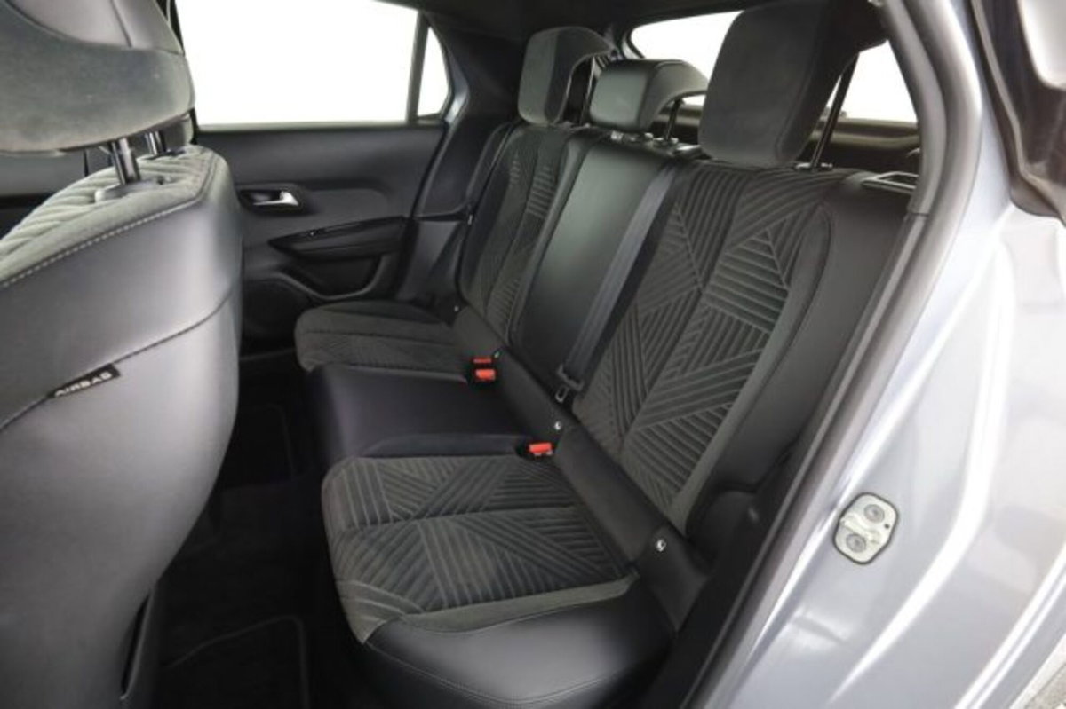 Lancia Ypsilon 1.2 LX 100cv (3)