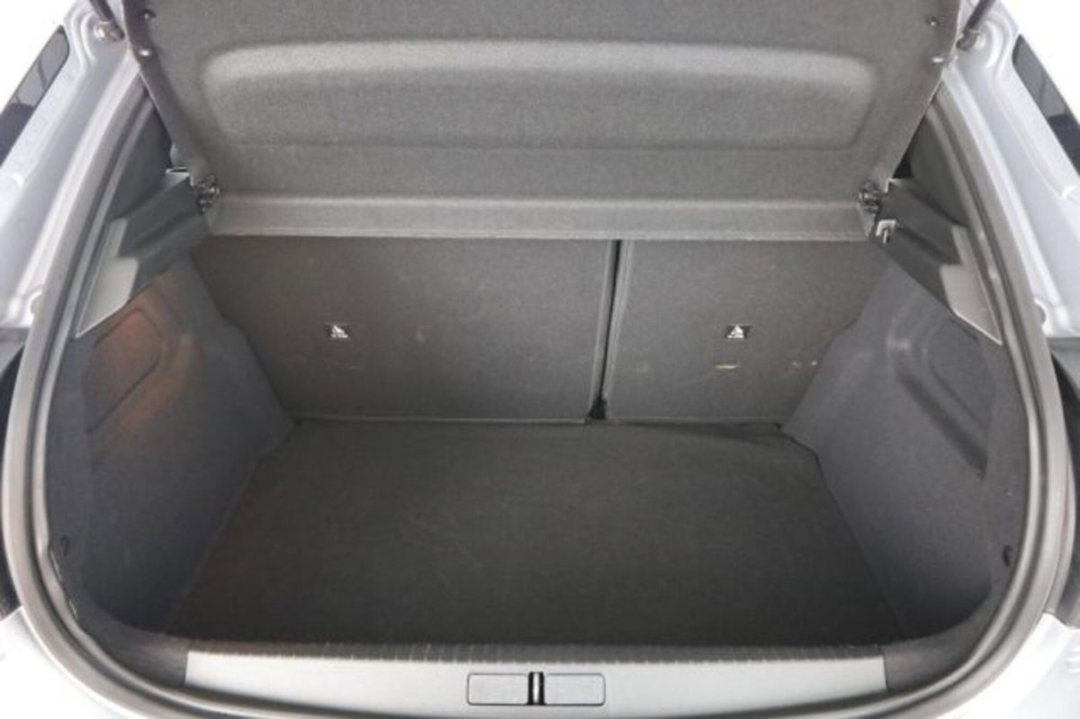 Lancia Ypsilon 1.2 LX 100cv (6)