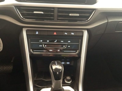 Volkswagen T-Roc 2.0 tdi Life 150cv dsg (13)