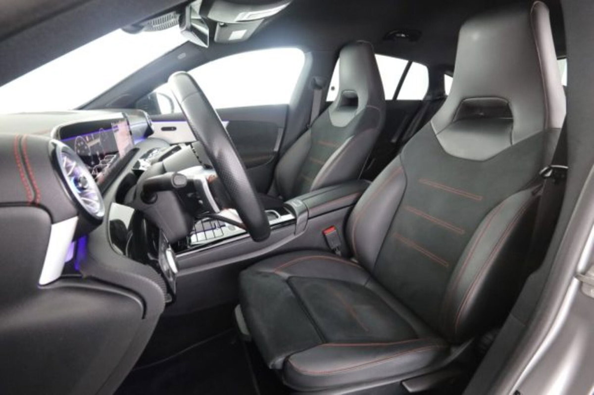 Mercedes-Benz CLA Shooting Brake 200 d AMG Line Premium Plus auto (2)