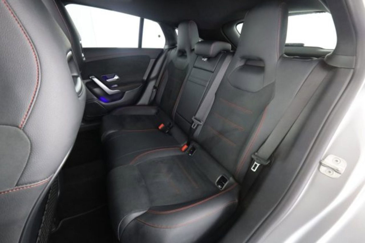 Mercedes-Benz CLA Shooting Brake 200 d AMG Line Premium Plus auto (3)