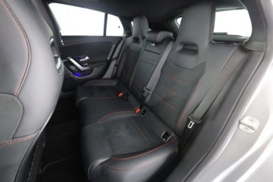 Mercedes-Benz CLA Shooting Brake 200 d AMG Line Premium Plus auto (3)