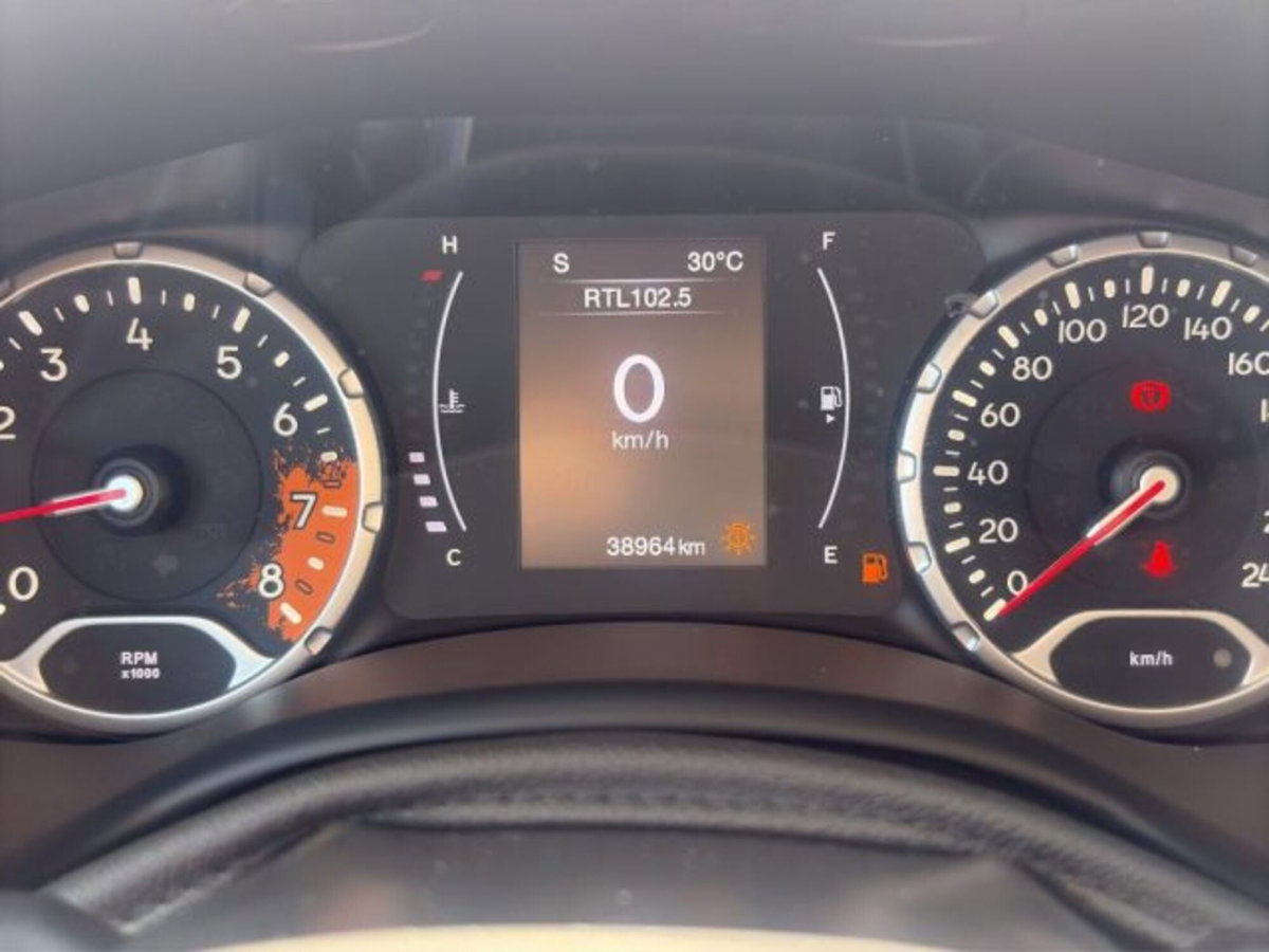 Jeep Renegade 1.6 E-TorQ EVO Sport (14)