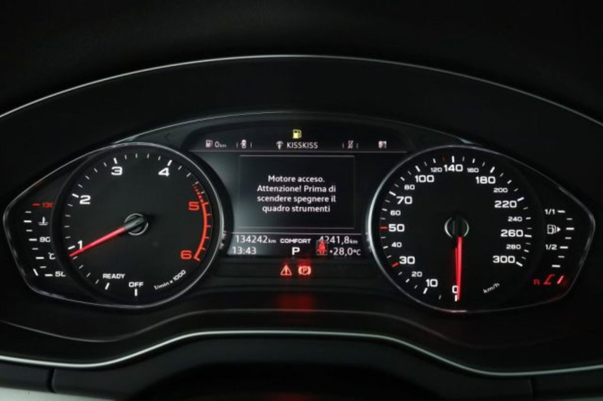 Audi Q5 40 TDI quattro S tronic Business (8)