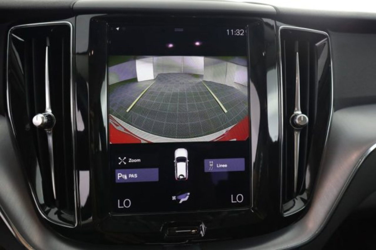 Volvo XC60 B4 Geartronic Momentum Pro (12)
