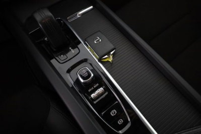Volvo XC60 B4 Geartronic Momentum Pro (13)